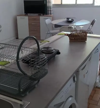 Un Studio Premium Tout A Nouveau Renove, Centre * Beziers