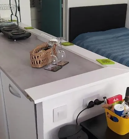 Un Studio Premium Tout A Nouveau Renove, Centre